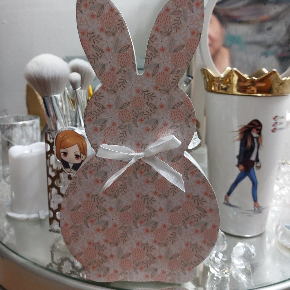 Tabletop Rabbit Easter Decor Easter Bunny Figurine Rabbit Statue Centerpiece